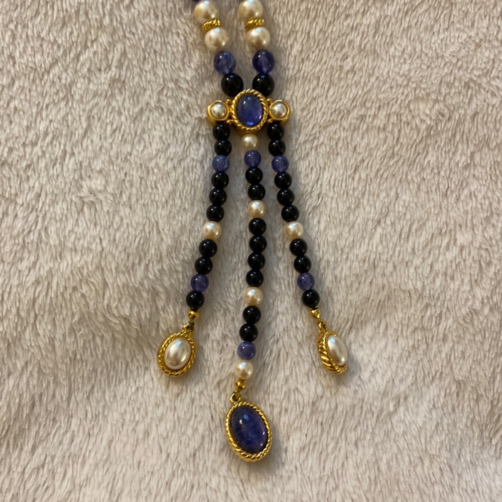 Simulated white pearl with dark/light blue beads on gold tone necklace